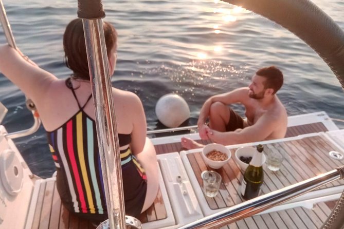 1h Refreshing Sailing Tour in Barcelona with Open Bar & Snacks - Why Barcelona looks different from the water