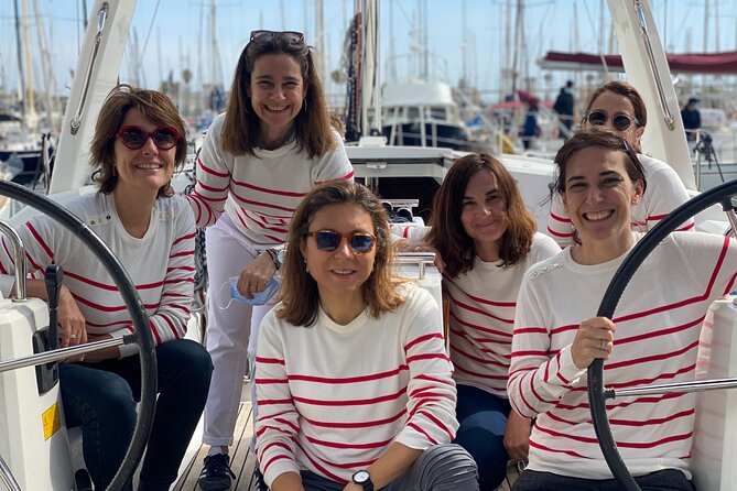 2-Hour Sailing Tour in Barcelona with Open Bar & Snacks - Sailing, swimming, and the rhythm of the two hours