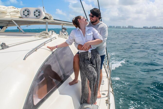 2 in 1 Catamaran to Isla Mujeres Tour from Cancun with Open Bar - The Optional Golf-Cart Question