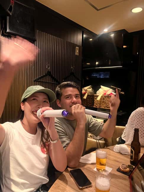 3.5h Osaka Night guided Local Bar Hopping, Sake & Karaoke - Who will enjoy this night most