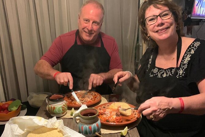 4h Cooking Class in Cancun with 8 Recipes & Bottomless Drinks - From margaritas to the first shared plates