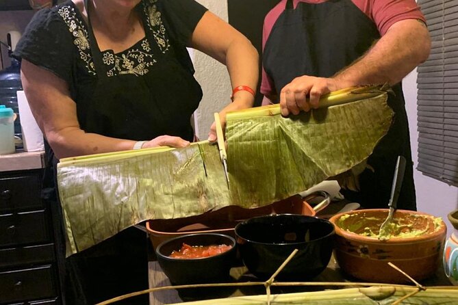 4h Cooking Class in Cancun with 8 Recipes & Bottomless Drinks - Timing, transport, and group size