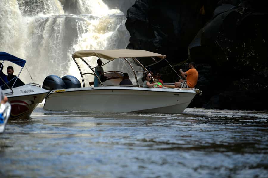 5 Islands Speedboat Cruise, Snorkeling + Lunch & Open Bar - A fast start from Trou d’Eau Douce