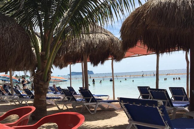 A day at the beach at Los Arrecifes Restaurant-open Bar And Snack - Getting from the port to C. Huauchinango 55a