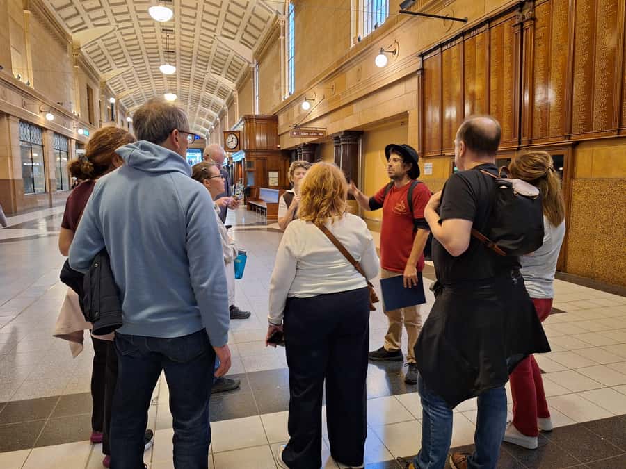 Adelaide: Guided Ultimate Walking Tour with Drink and Snack - Starting at Pirie Street and finding the city’s unusual character
