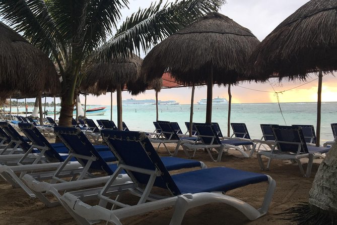 ADULTS GOLD A day at the beach at Los Arrecifes Restaurant-Open Bar And Massage. - Who will like this experience most