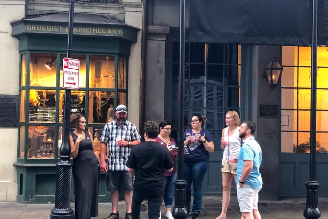 Adults Only Haunted Pub Crawl in New Orleans - The guides can make or break the evening