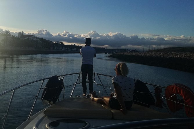 Afternoon yacht charter in lagos with drinks, tapas, paddle boards and kayak - Wine, tapas, and a yacht with a bathroom