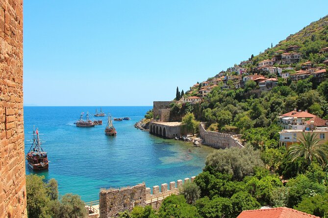 Alanya Boat Trip with Unlimited Soft Drinks and Lunch - Lunch in the marina