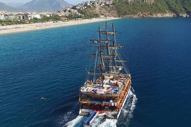 Alanya Catamaran Boat Tour with Lunch, Soft Drinks & Transfer - The foam party and the choice to sit it out