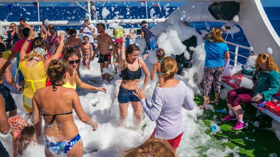 Alanya: Disco Boat Tour with Foam Party and Unlimited Drinks - Setting out from Alanya Harbor before 10 AM