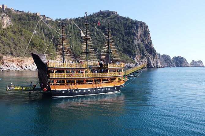 Alanya Grand Pirate Boat Tour with Lunch, Soft Drinks & Transfer - Open-buffet lunch near Kleopatra Beach
