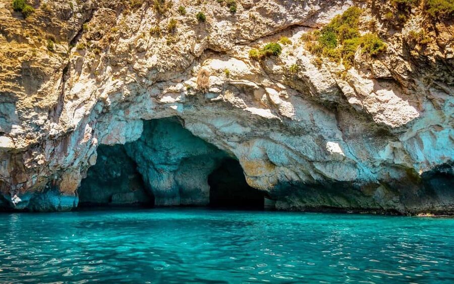 Alanya: Luxury Mega Pirate Boat W/ Lunch, Drinks & Transfer - Practical packing advice for the 90-minute cruise