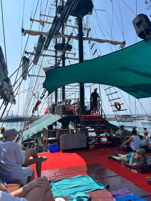 Alanya: Luxury Pirate Boat with Lunch & Unlimited Drinks - What to Bring and What to Skip