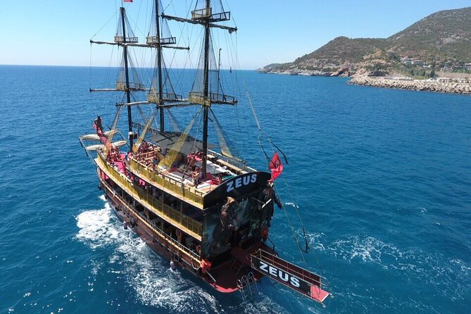 Alanya Pirate Boat Tour with Lunch, Soft Drinks & Transfer - Group Size, Transfers, and Practical Comfort
