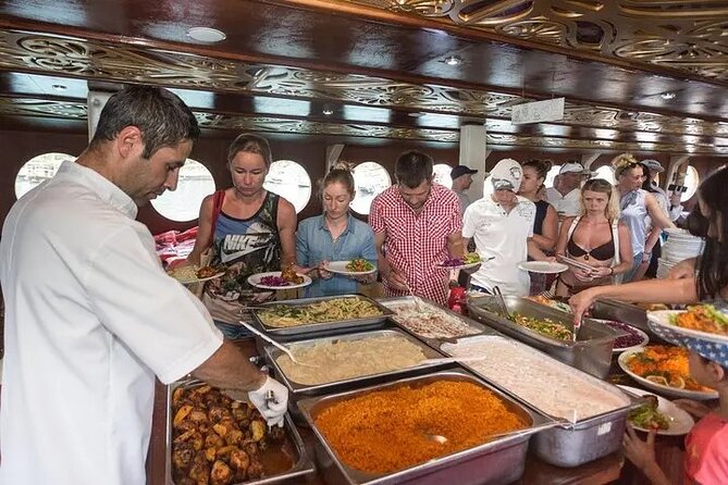 Alanya Pirate Boat Tour with Lunch, Soft Drinks & Transfer - Who Will Enjoy This Boat Tour Most