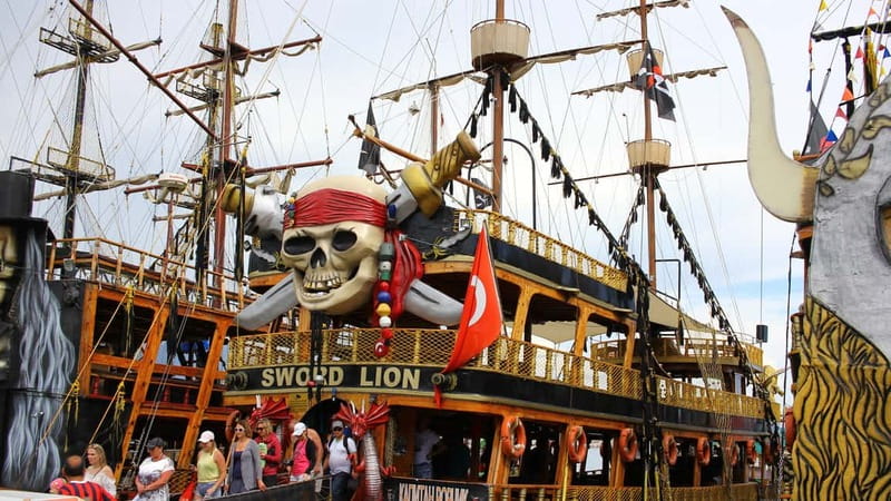 Alanya: Pirate Boat with Transfer, Lunch & Unlimited Drinks - Who will enjoy this cruise most