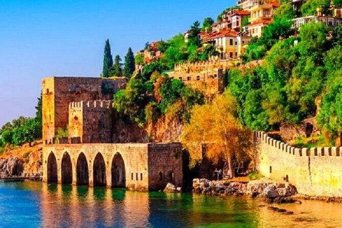 Alanya : Pirate Party Boat Trip w/ Transfer Lunch and Soft Drinks - Why the $11.91 price is strong value