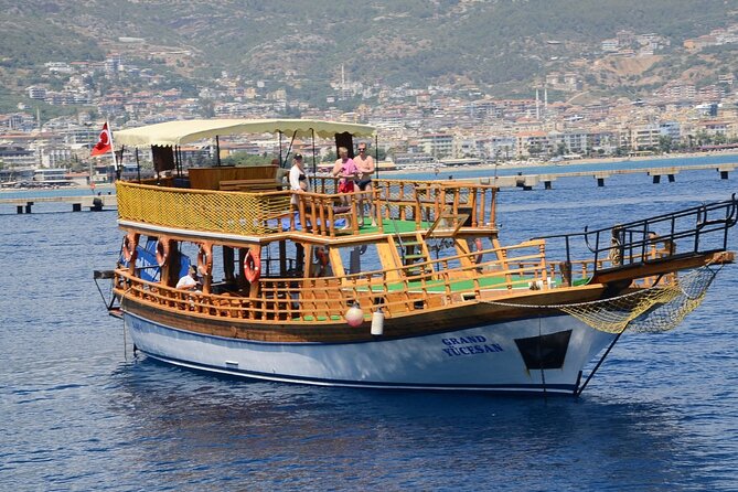 Alanya Relaxing Boat Tour with Lunch, Soft Drinks & Transfer - Pickup from your hotel and the Alanya harbor