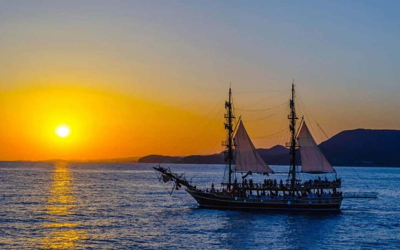 Alanya: Sunset Boat Includes Soft Drinks And Dinner - Sailing out from Alanya harbor