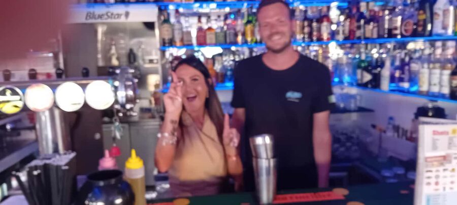 Albufeira: Cocktail Making Class and Karaoke Party with DJ - Should you book this Albufeira party?