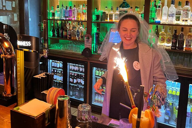 Albufeira PRIVATE Night Tour with Cocktails & Drinks - Starting at 9 pm in Albufeira