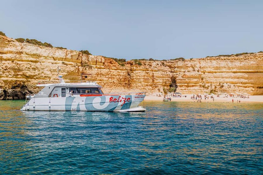 Albufeira: Sightseeing Cruise with Beach BBQ and Open Bar - The return trip to Albufeira