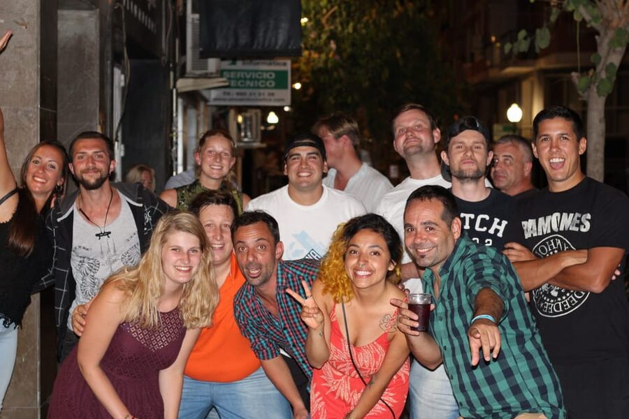 Alicante: Guided Pub Crawl with Shots and Beer - Why the $26 price can work