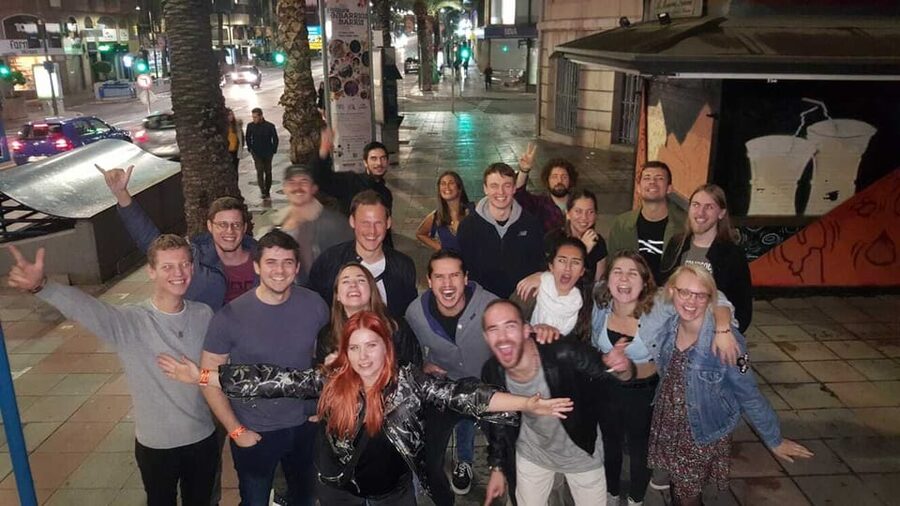 Alicante: Guided Pub Crawl with Shots and Beer - Who will enjoy this night