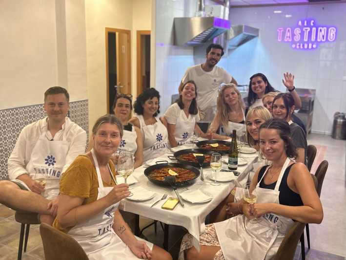 Alicante Paella Cooking Class, Tapas, Drinks and Market - Tapas, wine, and the social rhythm of the class
