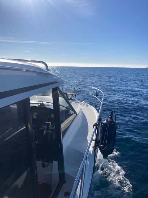 Alicante: Private Yacht Cruise with Drinks - Meeting Captain Sergio and getting on board
