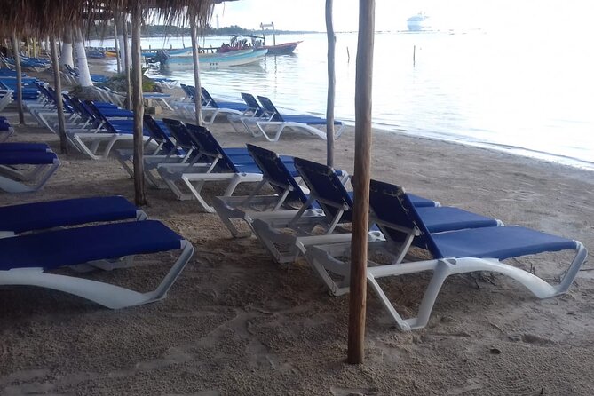 All-inclusive beach day in LOS ARRECIFES REST. / open bar - massage and lunch .. - What the Setting Means for Your Day