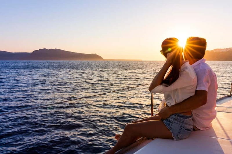 Amalfi: Amalfi Coast and Positano Sunset Cruise with Drinks - Meeting the crew near Lido Azzurro
