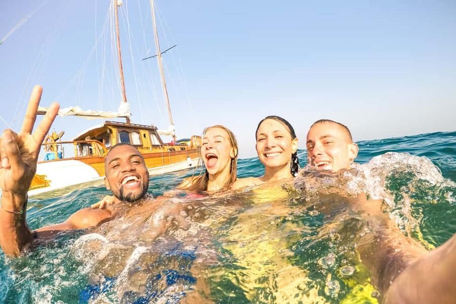 Amalfi: Capri Island Boat Tour with Drinks and Snorkeling - Why this Capri boat trip makes sense