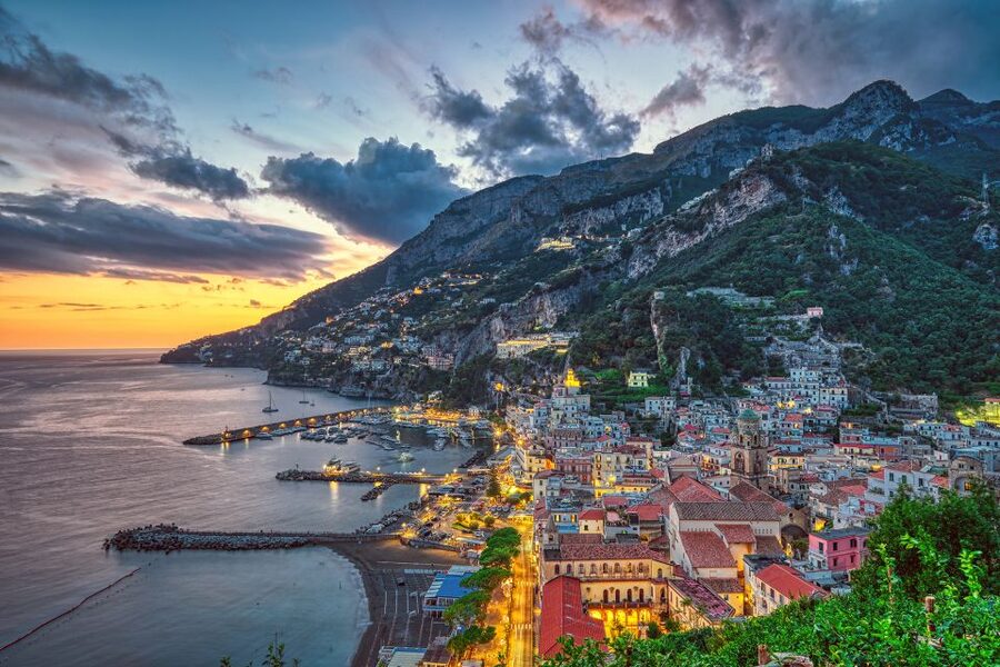 Amalfi Coast: Romantic Sunset Cruise with Music & Cocktails - The sunset viewpoint and the coastal payoff