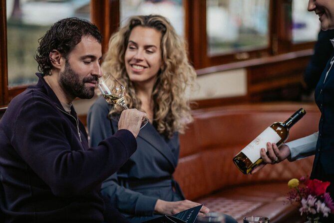 Amsterdam: 2-Hour Canal Cruise incl. Drinks & Dutch Snacks - Munt Tower, Rembrandtplein, and Spui