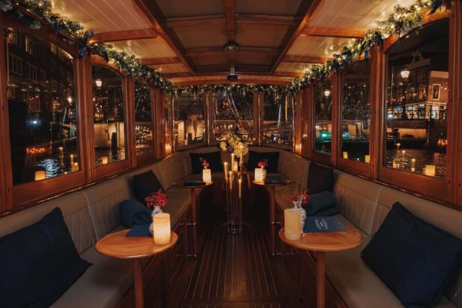 Amsterdam: 2-Hour Candle Light Cruise + Drinks & Snacks - The first view of Amsterdam by night