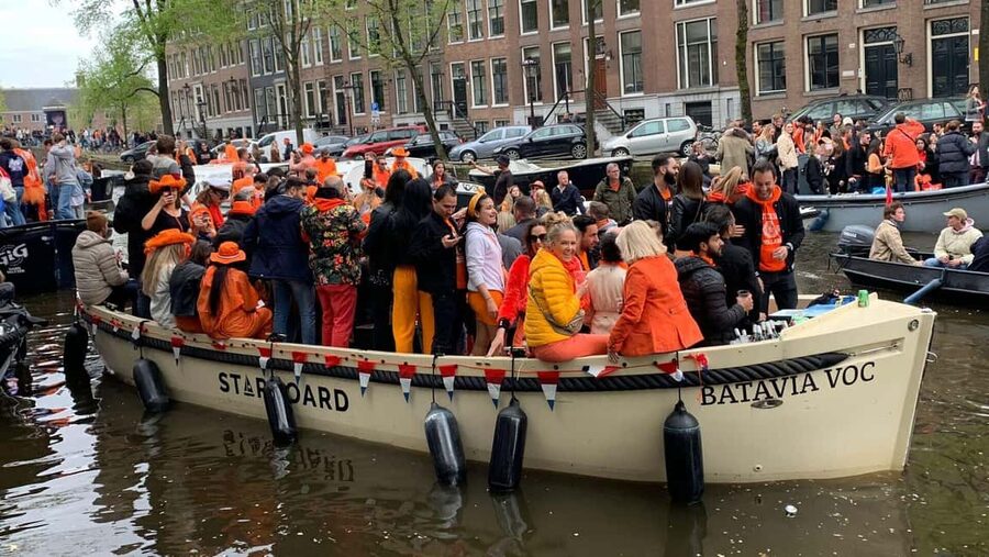 Amsterdam: 3 Hour Kings Day Boat Party with Unlimited Drinks - Key points to know before booking