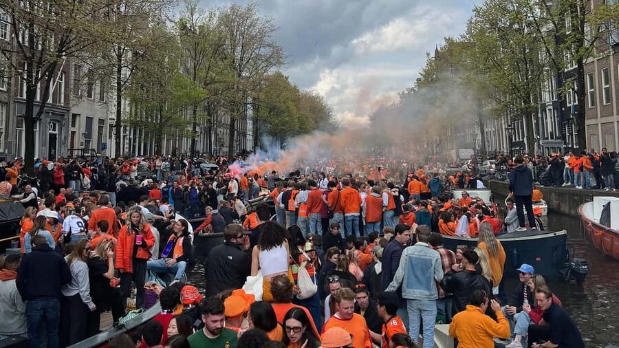 Amsterdam: 3 Hour Kings Day Boat Party with Unlimited Drinks - Why King’s Day works especially well from a boat