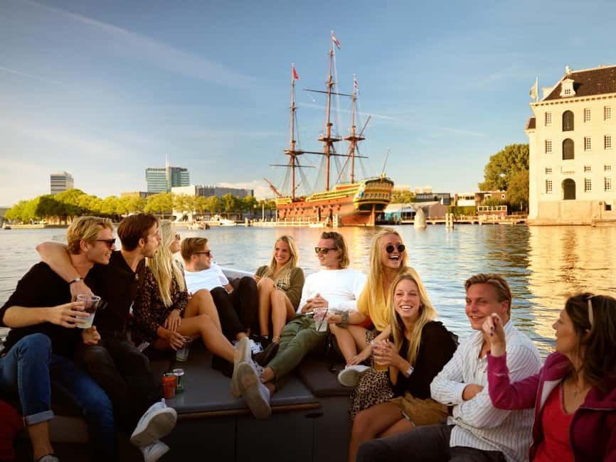 Amsterdam: 90 min Cruise with Local Guide & Unlimited Drinks - The route from Museumbrug to the old city