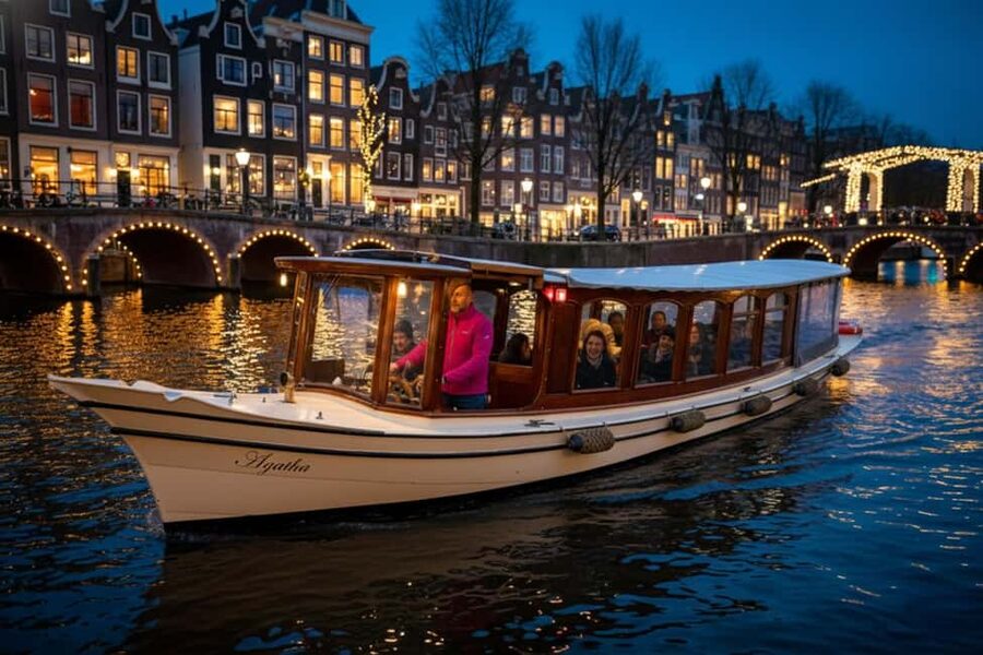 Amsterdam: 90 min Cruise with Local Guide & Unlimited Drinks - Weather, comfort, and what to bring