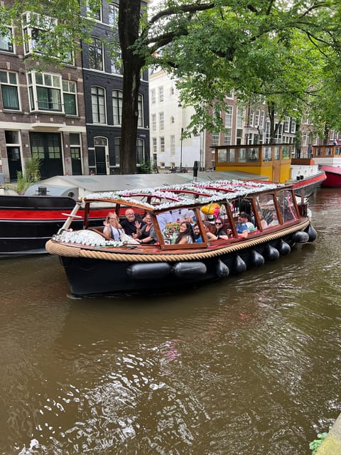 Amsterdam: Boat Tour with Optional Unlimited Drinks - From De Oude Kerk to Our Lord in the Attic