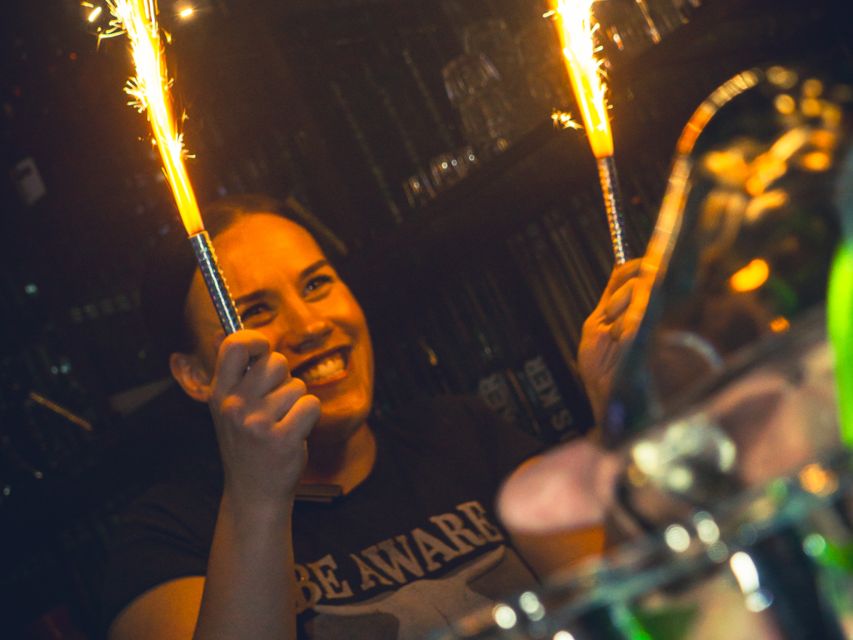 Amsterdam: City Center Bar Crawl and Nightlife Experience - What the $24 price really covers
