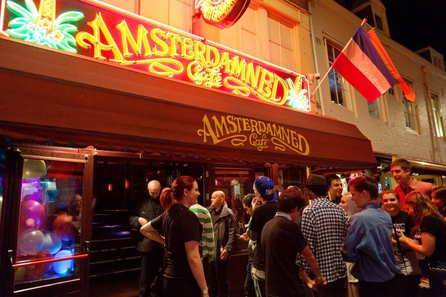 Amsterdam: City Center Bar Crawl and Nightlife Experience - Clothing, ID, and practical preparation