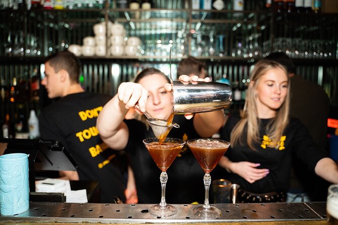 Amsterdam: City Centre Bar Crawl and Nightlife Experience - Starting at The Black Tiger or Bar Twenty Two