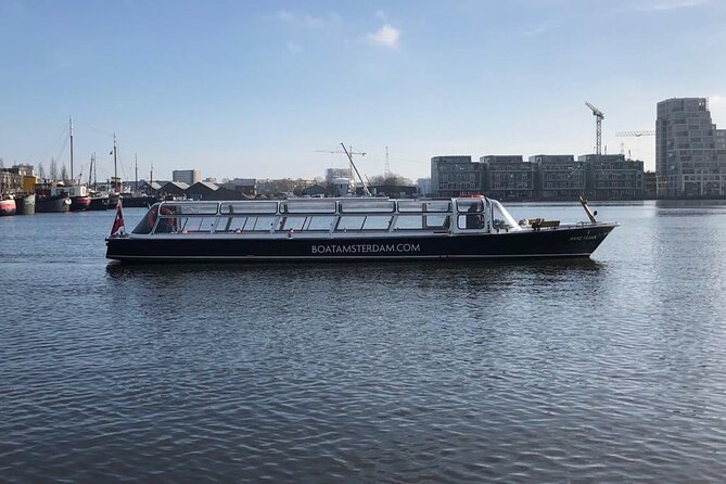Amsterdam Classic Canal Cruise with Live Guide and Open Bar - Following the Amstel into central Amsterdam