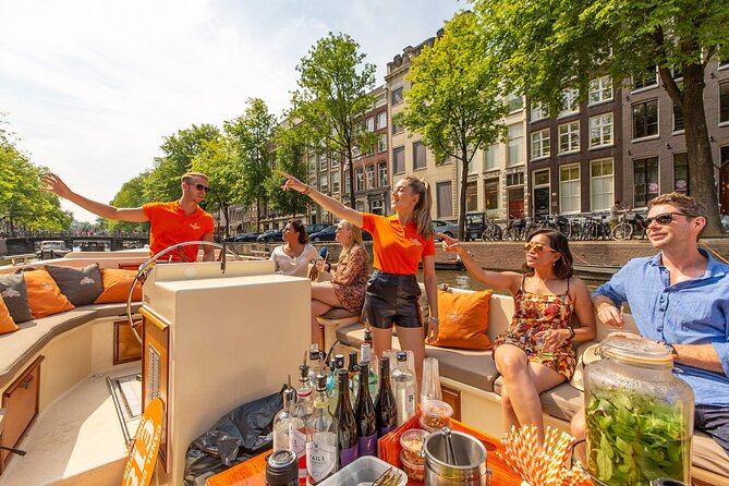 Amsterdam Classic Saloon Boat Canal Cruise with Live Guide - Guide quality can shape the whole hour