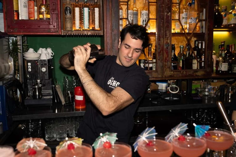 Amsterdam: Cocktail Workshop with Welcome Drink - Key points at a glance