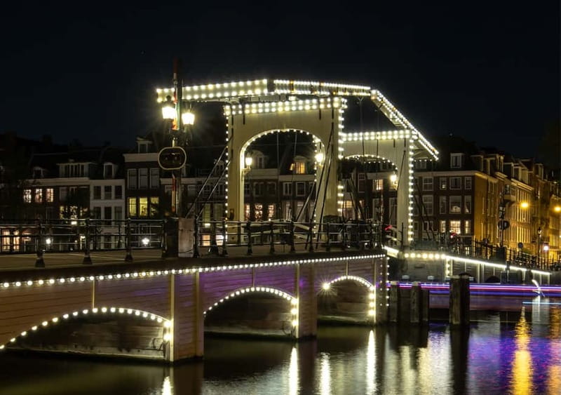Amsterdam: German Canal Cruise with Unlimited Drinks Option - Magere Brug and the Amstel
