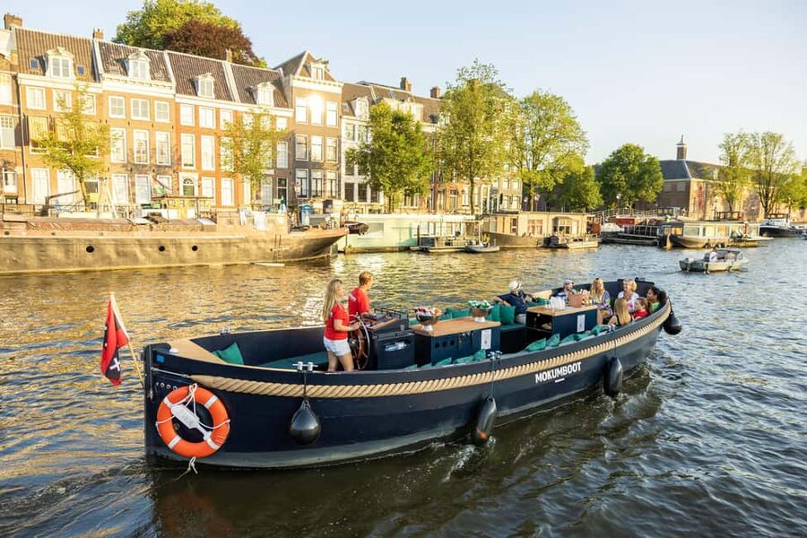 Amsterdam: Guided Open Boat Cruise Unlimited Drinks Option - An Open Boat That Puts You Close to Amsterdam